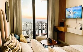 Sunset Studio At One Rosebank